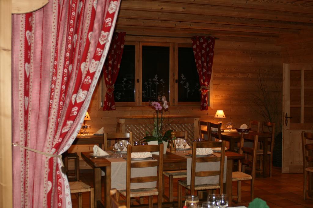 Accueil Savoyard Hotel Mieussy Eksteriør billede